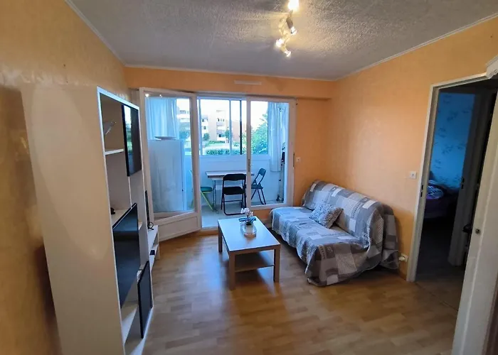 Appartement En Residence Avec Parking Prive.