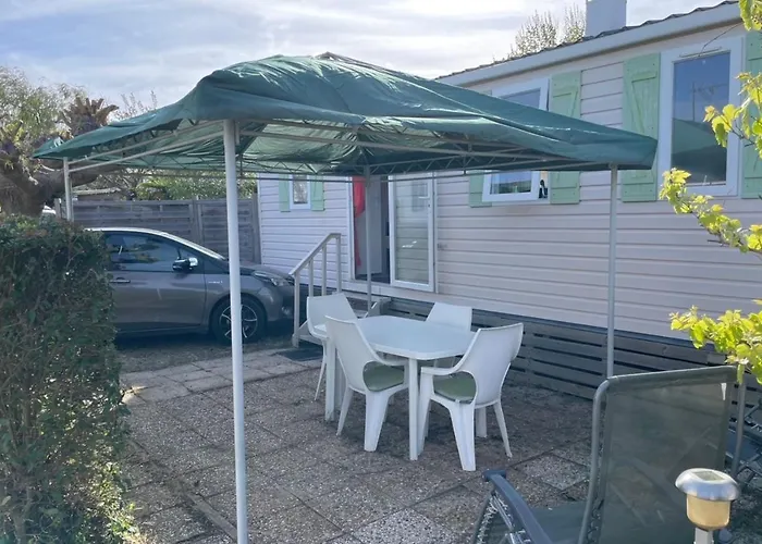 Nice Little House With A Garden In Frejus