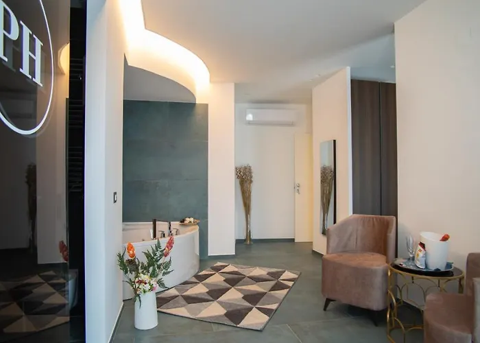 Hotel Jacuzzi Privatif Palermo Historia