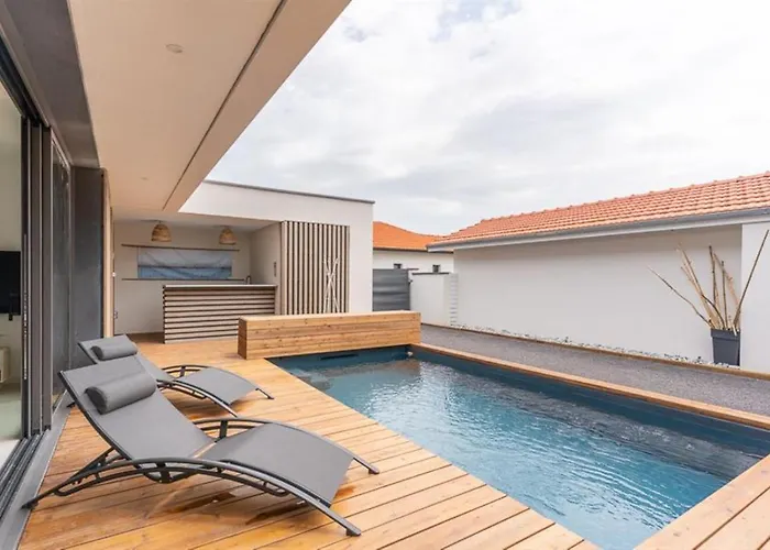 Magnifique Villa Avec Piscine, 200M De La Plage