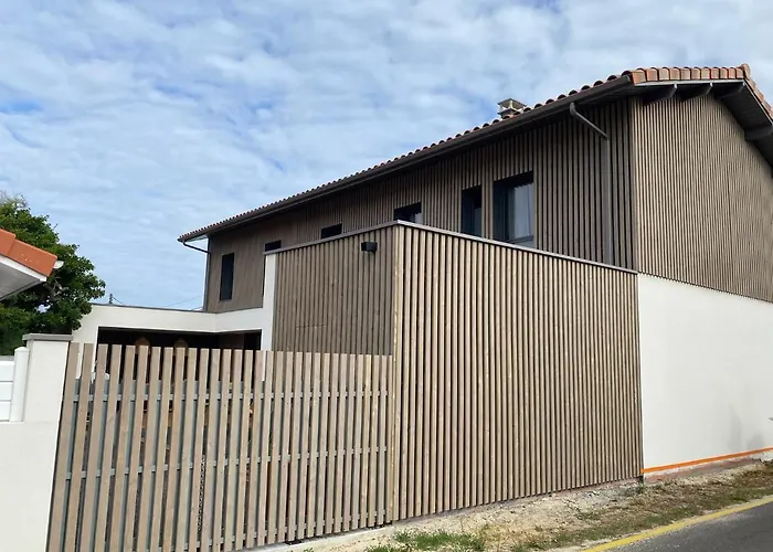 Magnifique Villa Avec Piscine, 200M De La Plage
