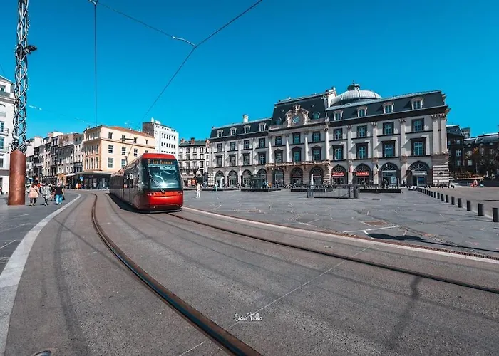 Avenue Republique La Ville Aux Pieds Des Volcans Appartement Au Calme