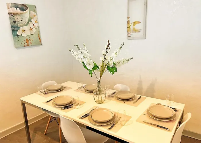 Chery'S Little White House