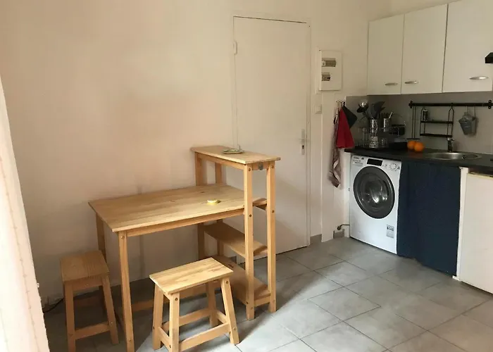 Joli Studio, Plain-Pied, Calme, Proche Centre