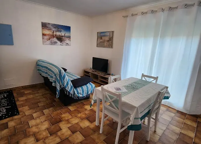 Au Centre De Valras, Appartement Tout Meuble, Pour 4 Personnes