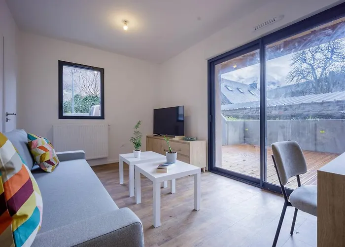 Appartement Neuf à Loudenvielle - 6 pers, 2 ch, terrasse sud, proche télécabine et Balnéa - FR-1-695-12
