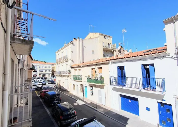 Villa: LE BAYARD Authentique Maison Sétoise Patio Climatisée Centre Historique Parking payant à proximité