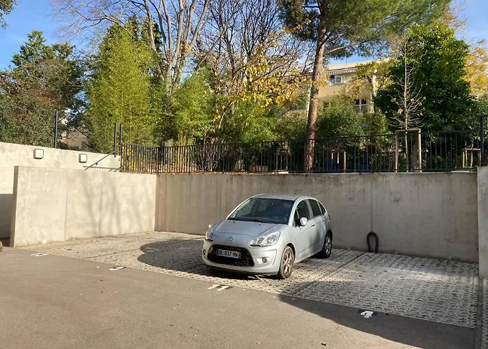 Appartement design au cœur de Montpellier avec parking privé