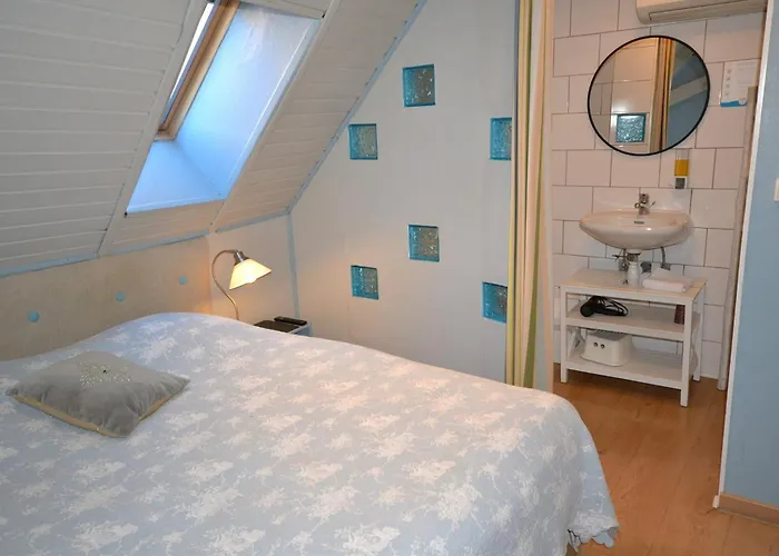 B&B: CHEZ CAROLINE dans un havre de verdure et de calme