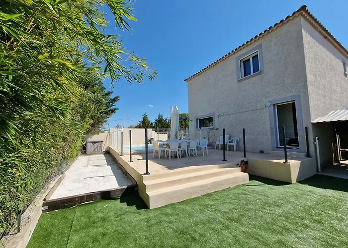 villa pour 10 personnes avec piscine et jacuzzi