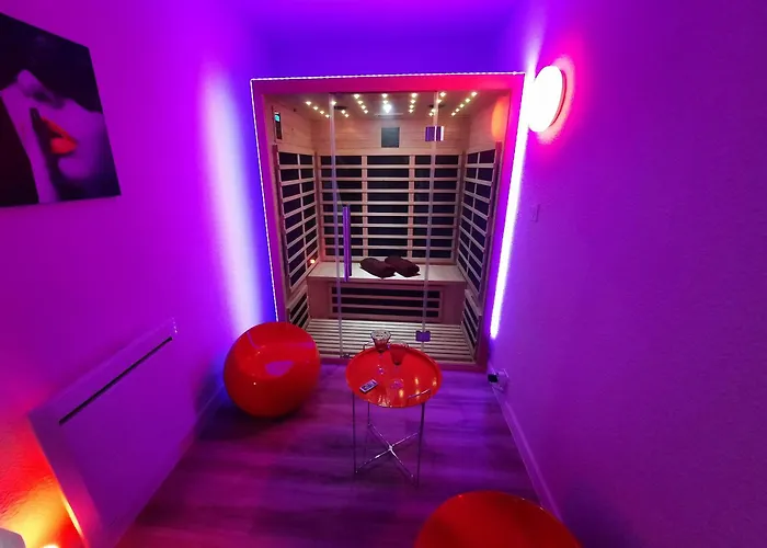 Grand Studio BISCARROSSE PLAGE Une nuit A 2 avec Sauna Luxe, Balnéo, Océan rien que pour vous