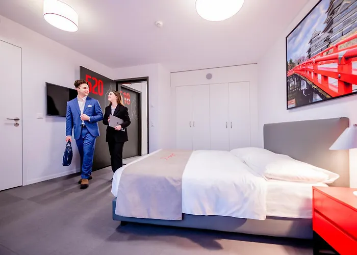 Hôtel avec vue: "The Freddie Mercury" Hotel