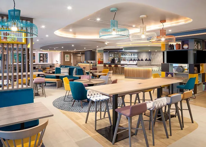 Hampton By Hilton City