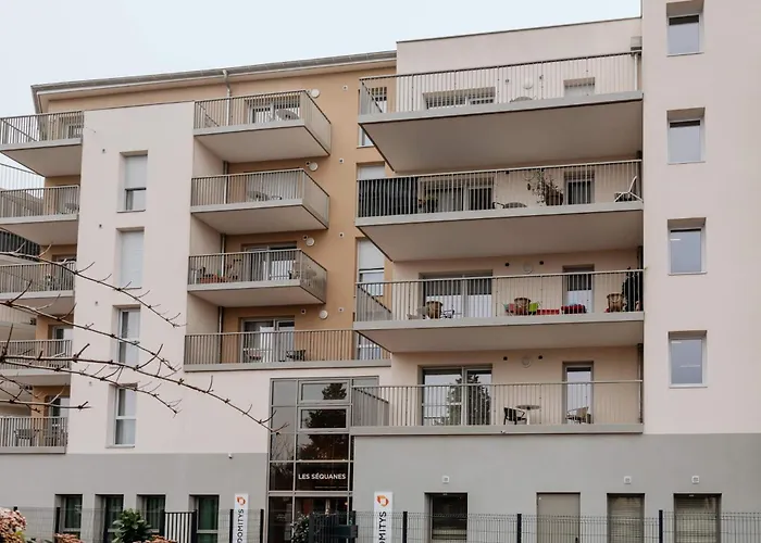 Hotel pres du College: Domitys Les Sequanes