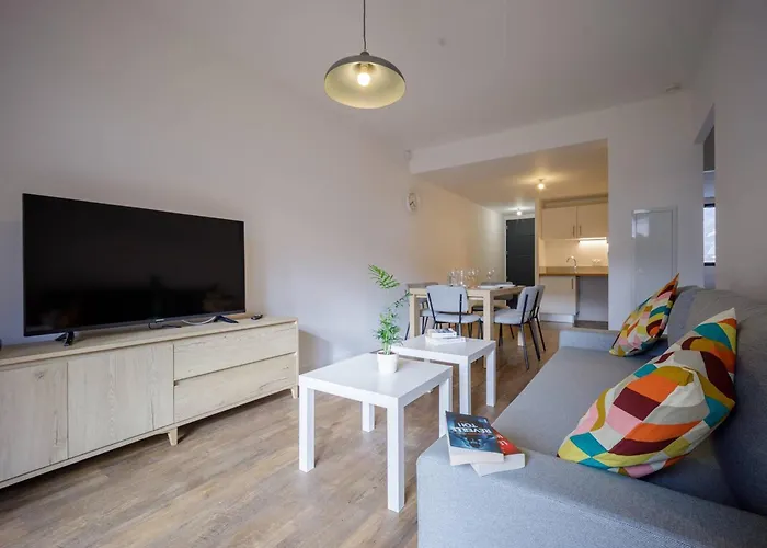 Appartement Neuf à Loudenvielle, 6 Pers, Proche Commerces et Ski, Terrasse Sud - FR-1-695-17