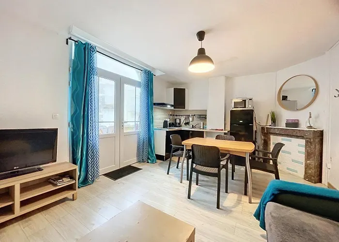 Appartement à 30 m de la plage - lumineux - respirant - WIFI - Le Cérès 1