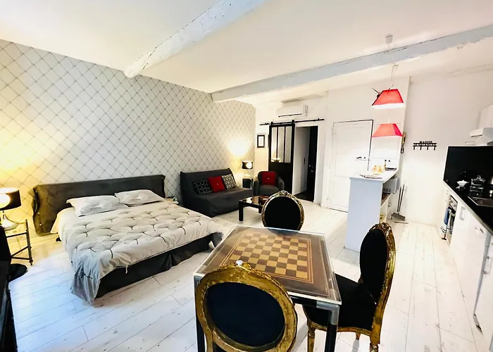 Les Remparts Antibes Location