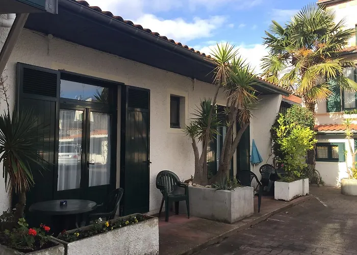 Hôtel Waterpark: Hôtel-Résidence Le Grillon