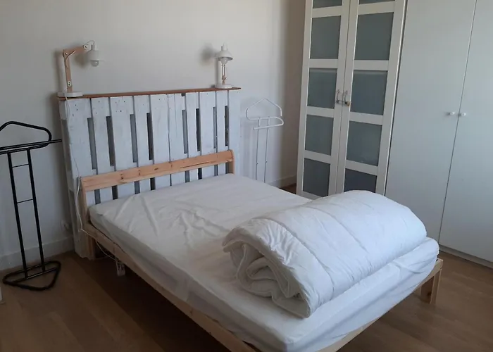 Appartement Lumineux A Hendaye Centre, 2 Chambres, Proche Commerces Et Gare, Wifi Inclus - Fr-1-239-490