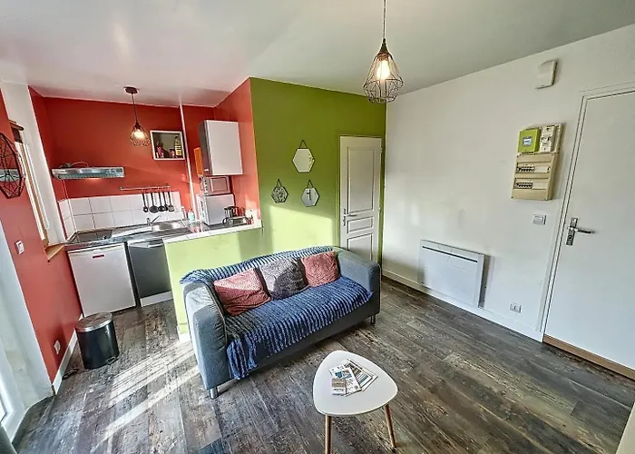 Appartement à 30 m de la plage - balcon - proche Centre - WIFI -Le Cérès 3