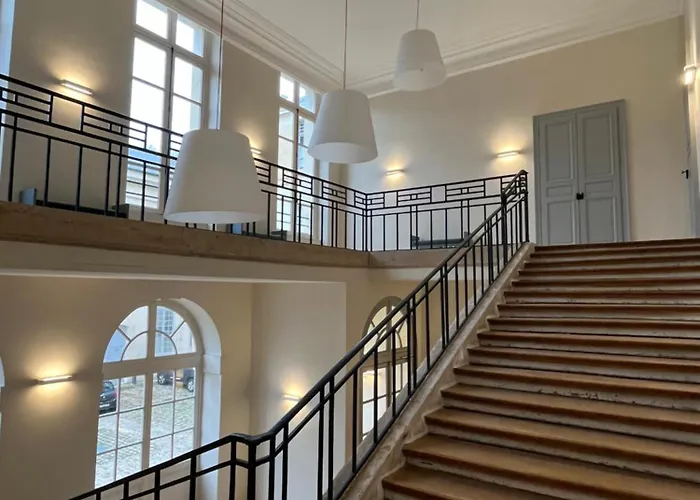 Hôtel: Appartement Charles Le Brun, Face au Château de Versailles, avec parking privé
