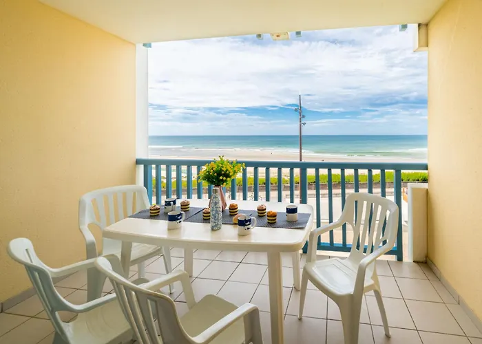 Apartment Les Hauts De La Corniche By Interhome