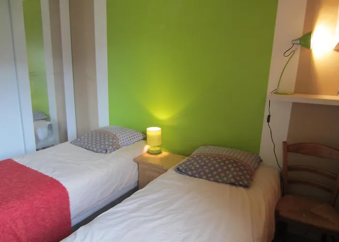 Chez Cat et Christophe , chambre calme et lumineuse chez l'habitant avec vue