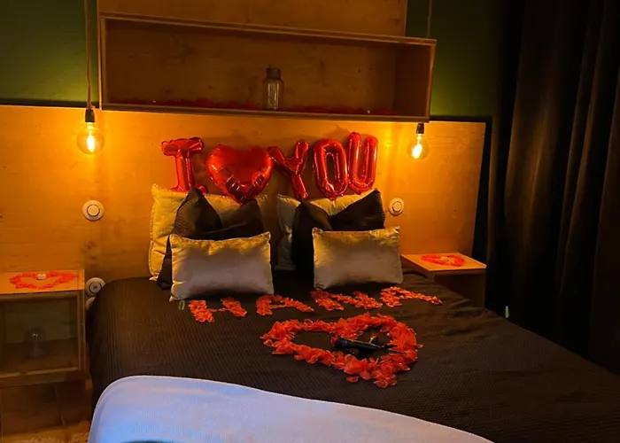 Charmant Appart Avec Spa Bain A Remous Sur Avignon