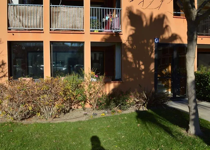 Appartement Coquet 3 Pieces, Centre Village, Proche Commerces Et Plages, Parking, Wifi, 4 Pers. - Fr-1-225-652