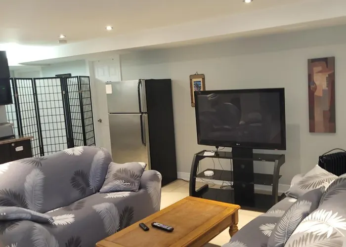 Lovely Guest Entire Apartment Minutes From Airport