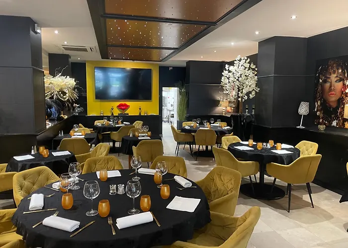 Hotel Restaurant Les Arcades