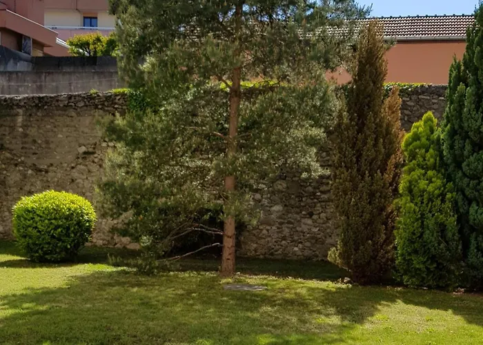 Au Calme Et Central, Proche Thermes