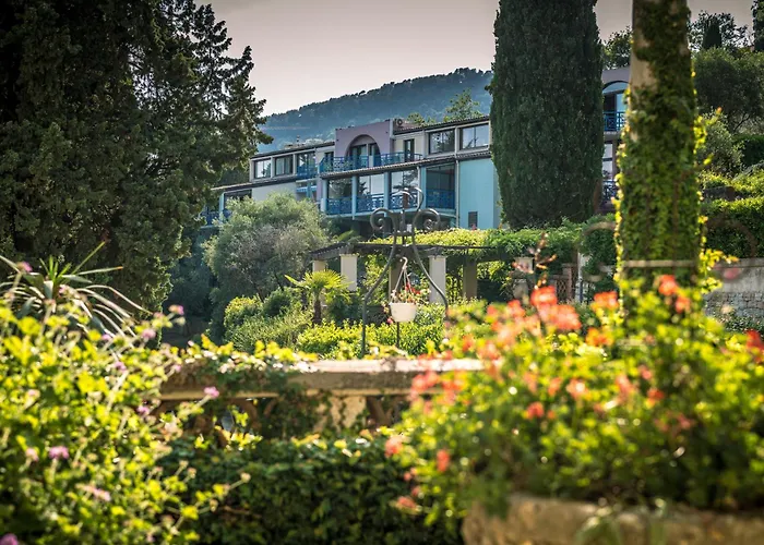Aec Village Vacances - Les Cèdres