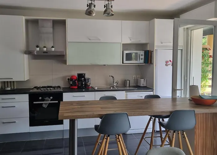 Appartement Entier Ascain, 3 Pieces, 4 Personnes Entre La Rhune Et St Jean De Luz