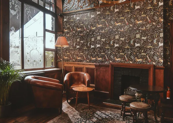 The Black Lion Pub&Boutique Guesthouse