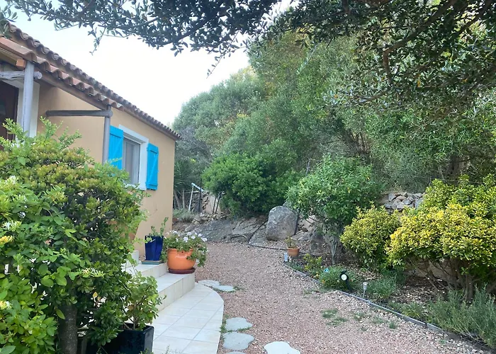 VILLA LARGIA porto vecchio - A 5 MIN DES PLAGES DE PALOMBAGGIA - CALME- CLIMATISATION
