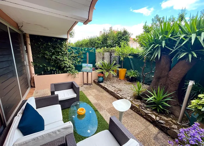 Private Garden In Center Of Saint Tropez
