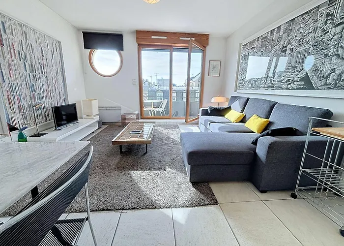 Studio Avec Balcon Et Parking A 50M De La Plage, Centre De Granville - Fr-1-361-337