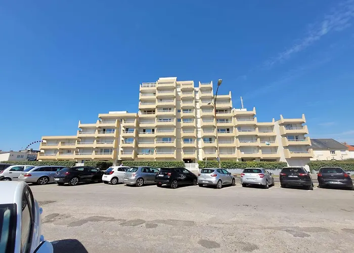 Appartement 50M² Avec Balcon, Parking Prive Et Wifi A Deux Pas De La Plage - Fr-1-674-36