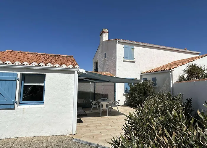 Studio Mezzanine A 200M Du Port Et De La Plage, Cour Privative, Parfait Pour 3 Personnes - Fr-1-224B-564
