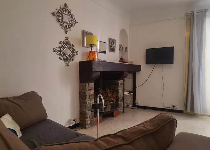 Appartement Avec Wi-Fi Et Balcon Au Coeur De Collioure, A 100M De La Plage! - Fr-1-309-109