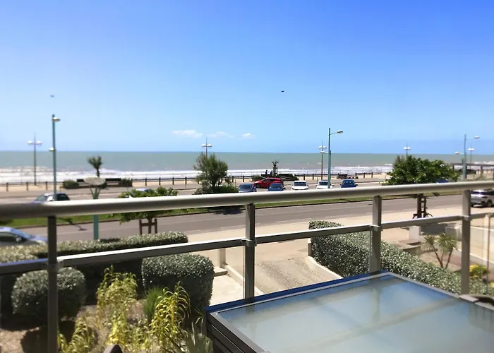 Appartement 1 Chambre Face A La Mer Avec Balcon, Wifi Et Parking Prive A Saint Jean De Monts - Fr-1-323-255