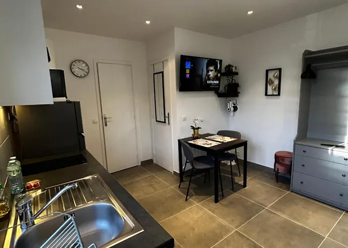 Maisonnette 2 pers tout confort près de Paris