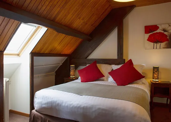 Hôtel pour familles: Auberge de la Petite Ferme, Super-Besse Est, The Originals Relais