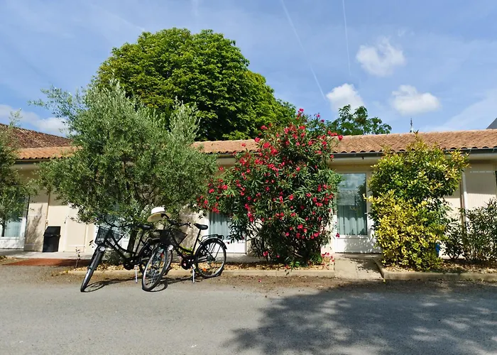 Logis Hôtel L'Oliveraie