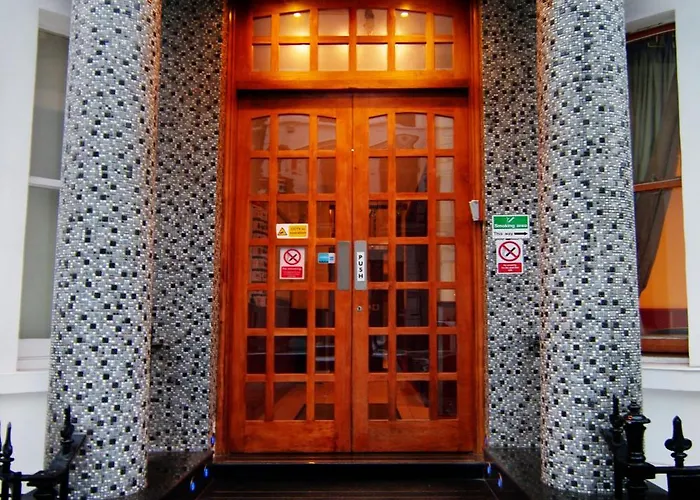 Westbury Hotel