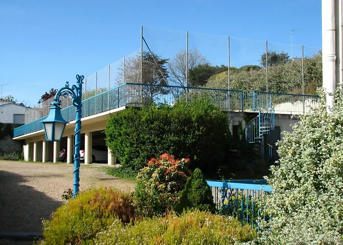 Hôtel 3 étoiles: Logis Hotel De La Corniche