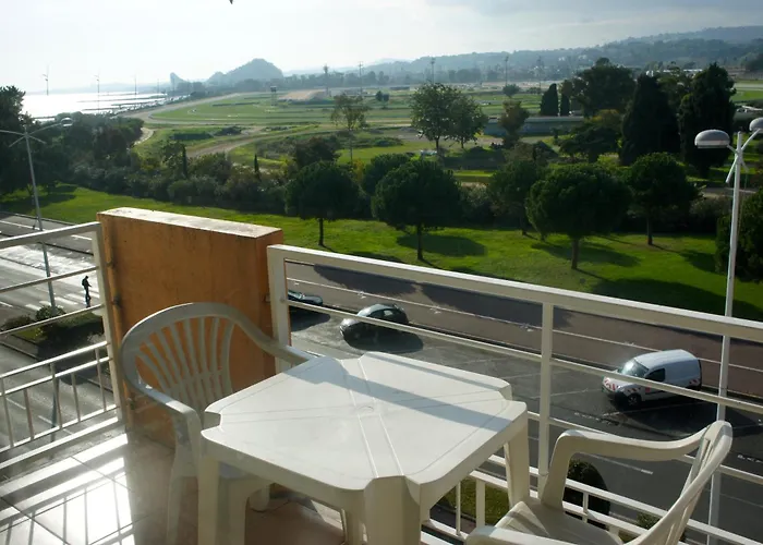 Villa: Résidence meublée STUDIOTEL