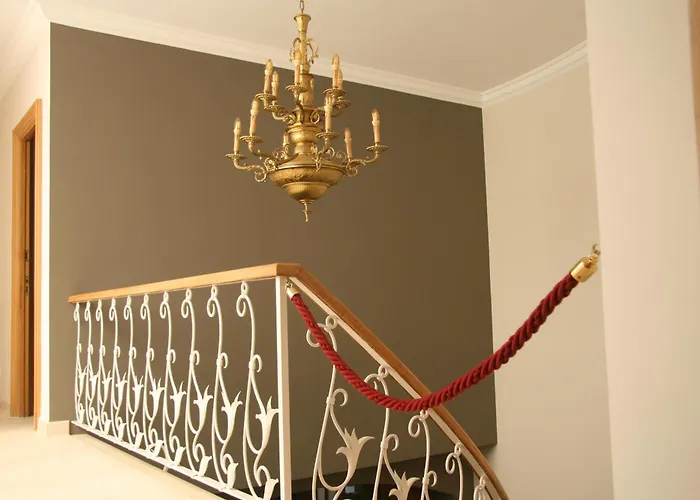 Villa avec piscine: Montjuic Boutique Bed & Breakfast Girona