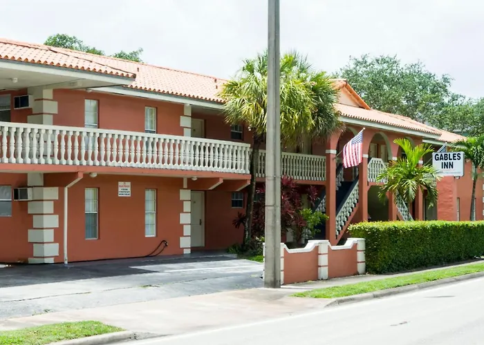 Motel: Gables Inn